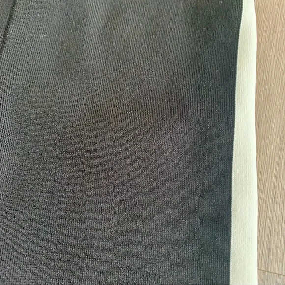 NWOT Sweaty Betty Black & White Biker Shorts - Picture 4 of 8